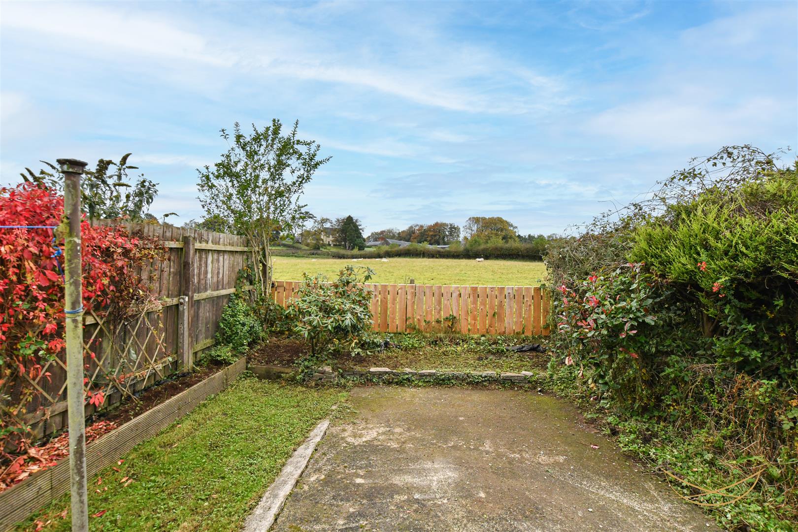 2 Bed Mid-terrace House - Image 29