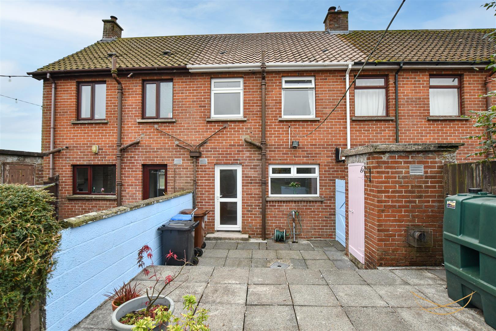 2 Bed Mid-terrace House - Image 30