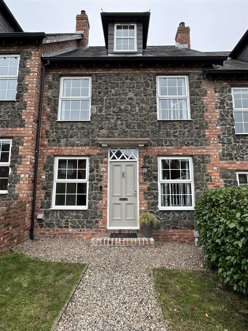 3 Bed Mid-terrace House - Image 1