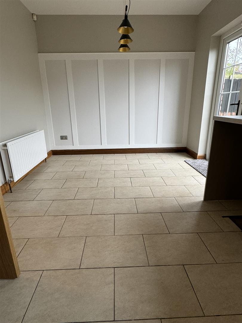 3 Bed Mid-terrace House - Image 12