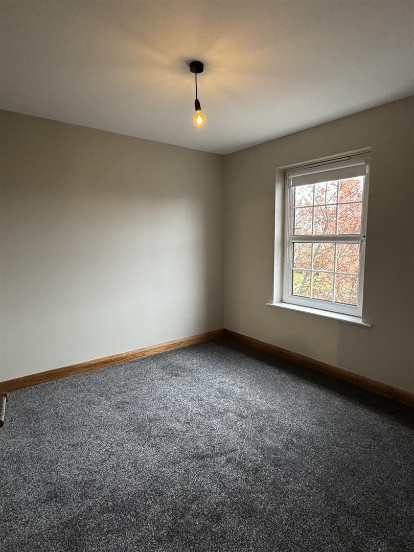 3 Bed Mid-terrace House - Image 15