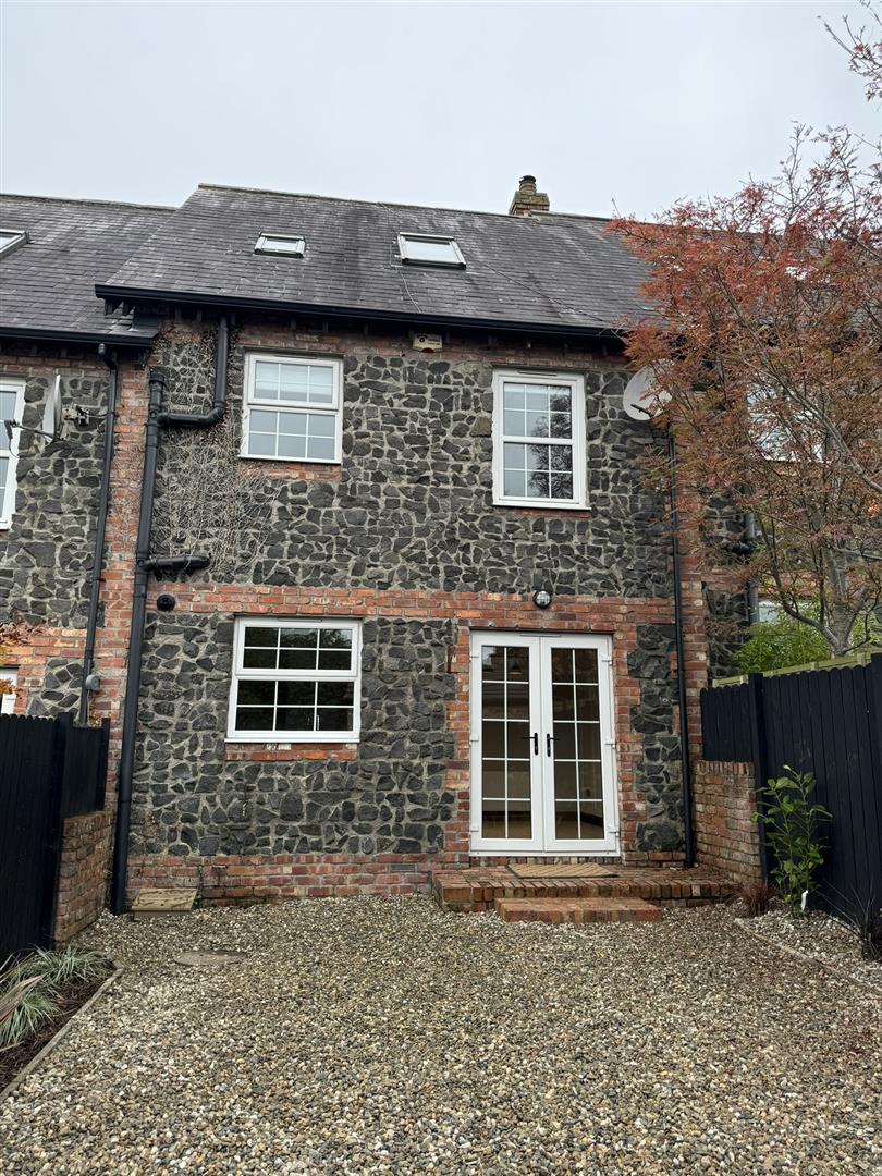3 Bed Mid-terrace House - Image 22