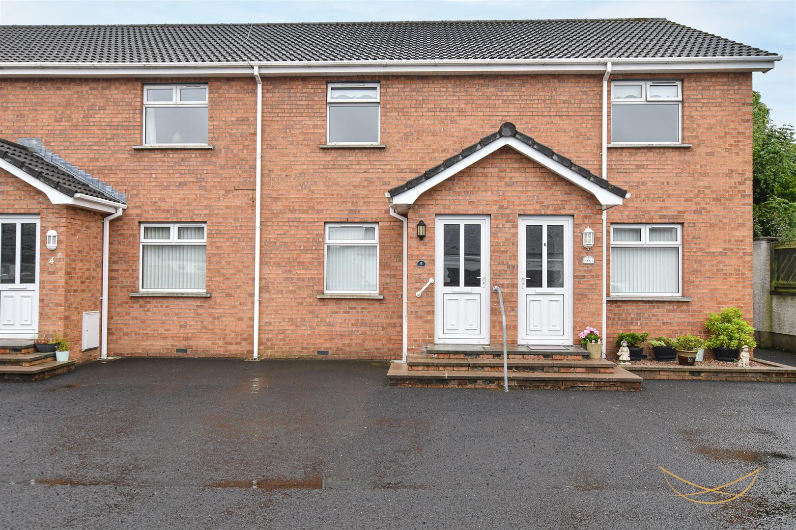 2 Bed Apartment - Image 1