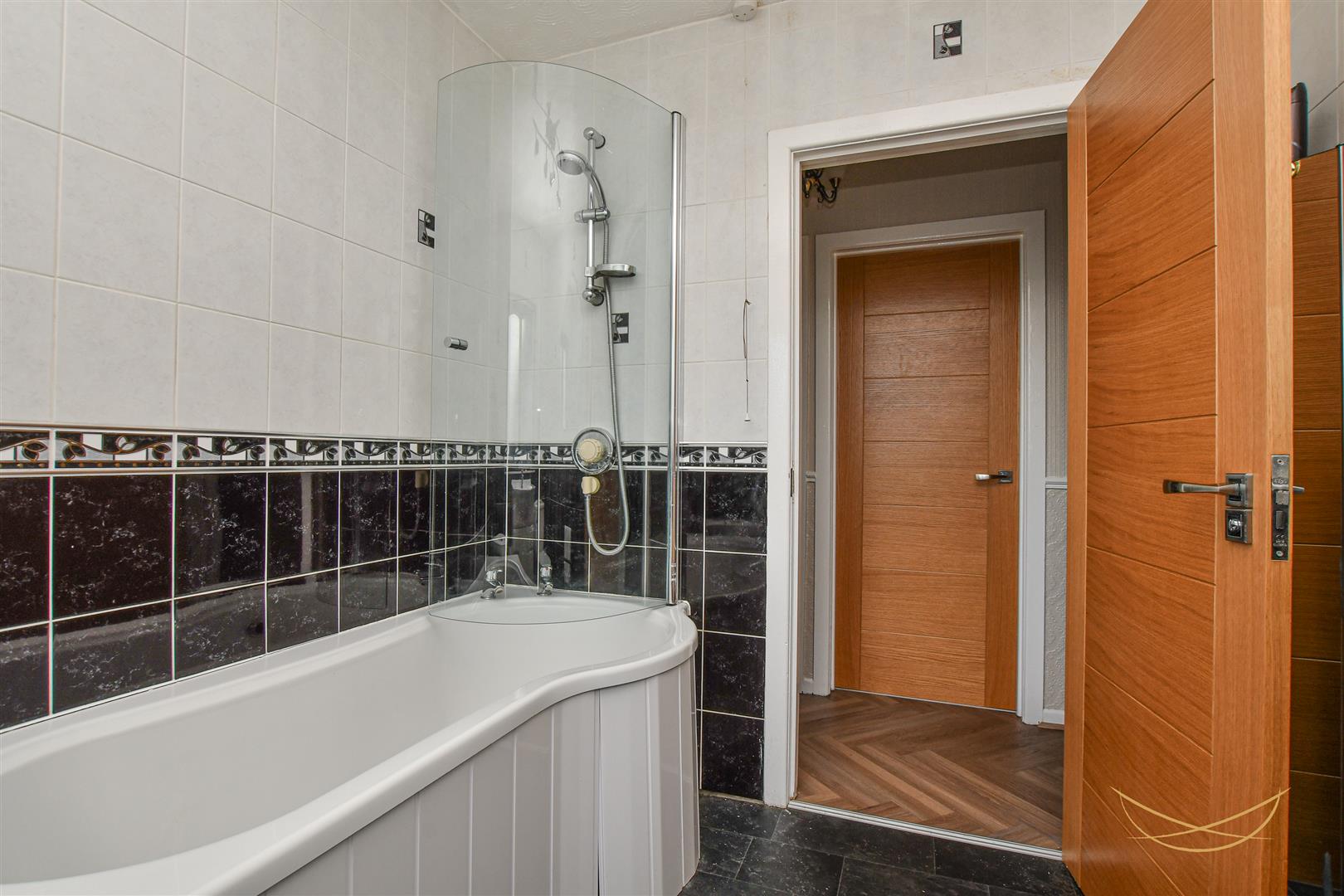 14 Ballycraigy Road South - Image 26