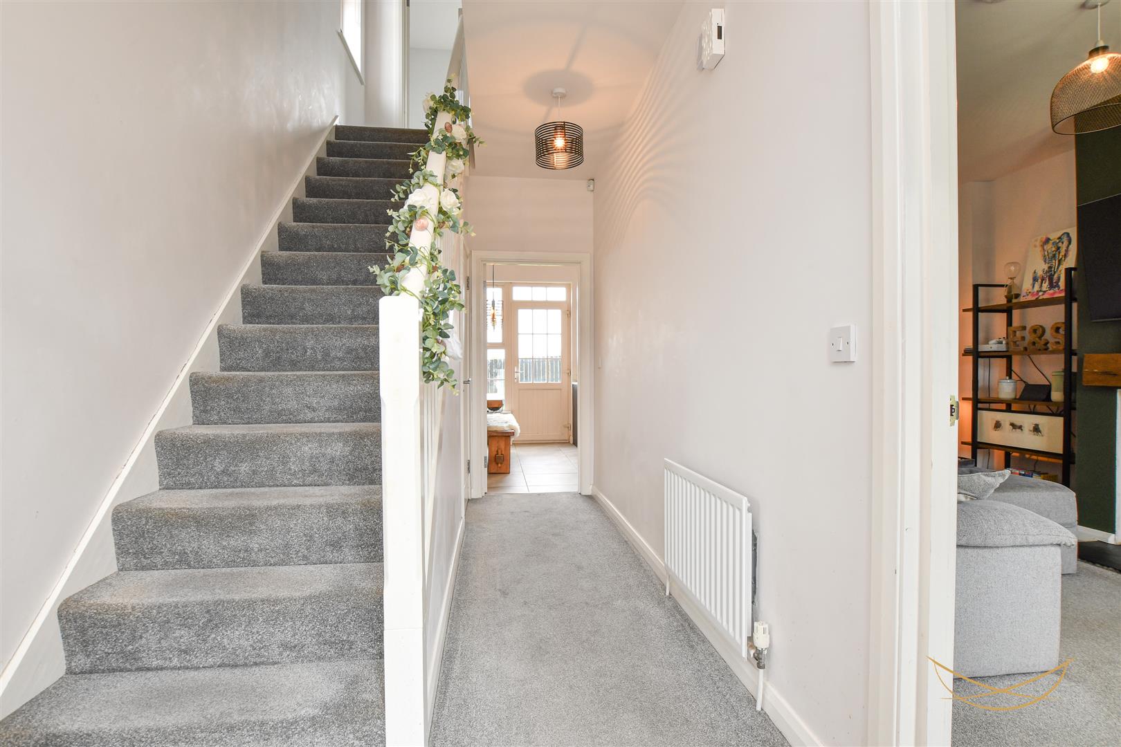 3 Bed Semi-detached House - Image 4