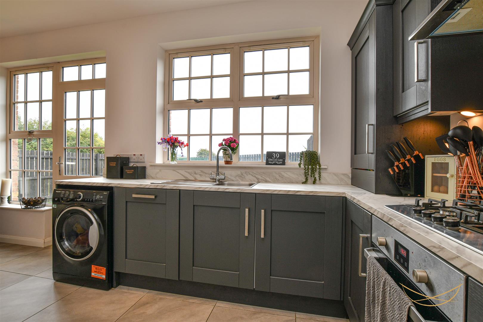 3 Bed Semi-detached House - Image 11