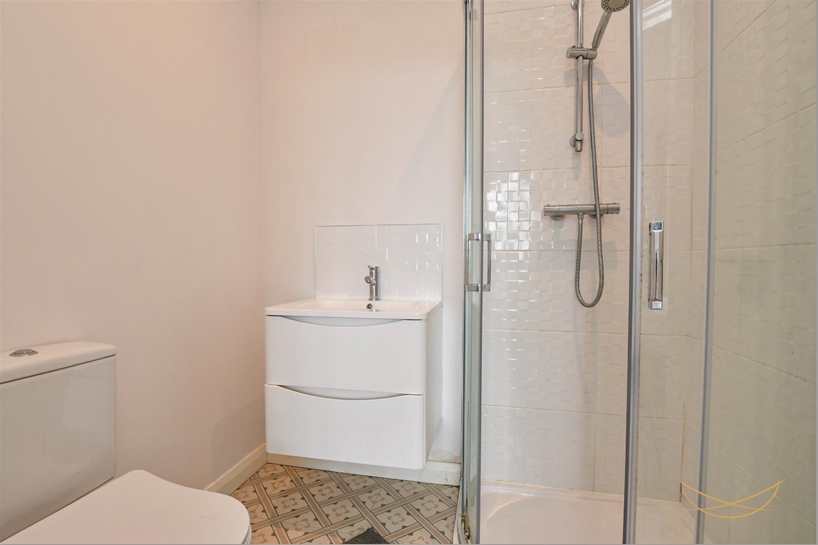 3 Bed Semi-detached House - Image 19