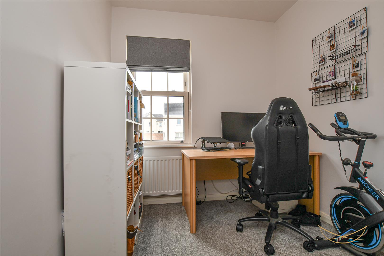 3 Bed Semi-detached House - Image 22