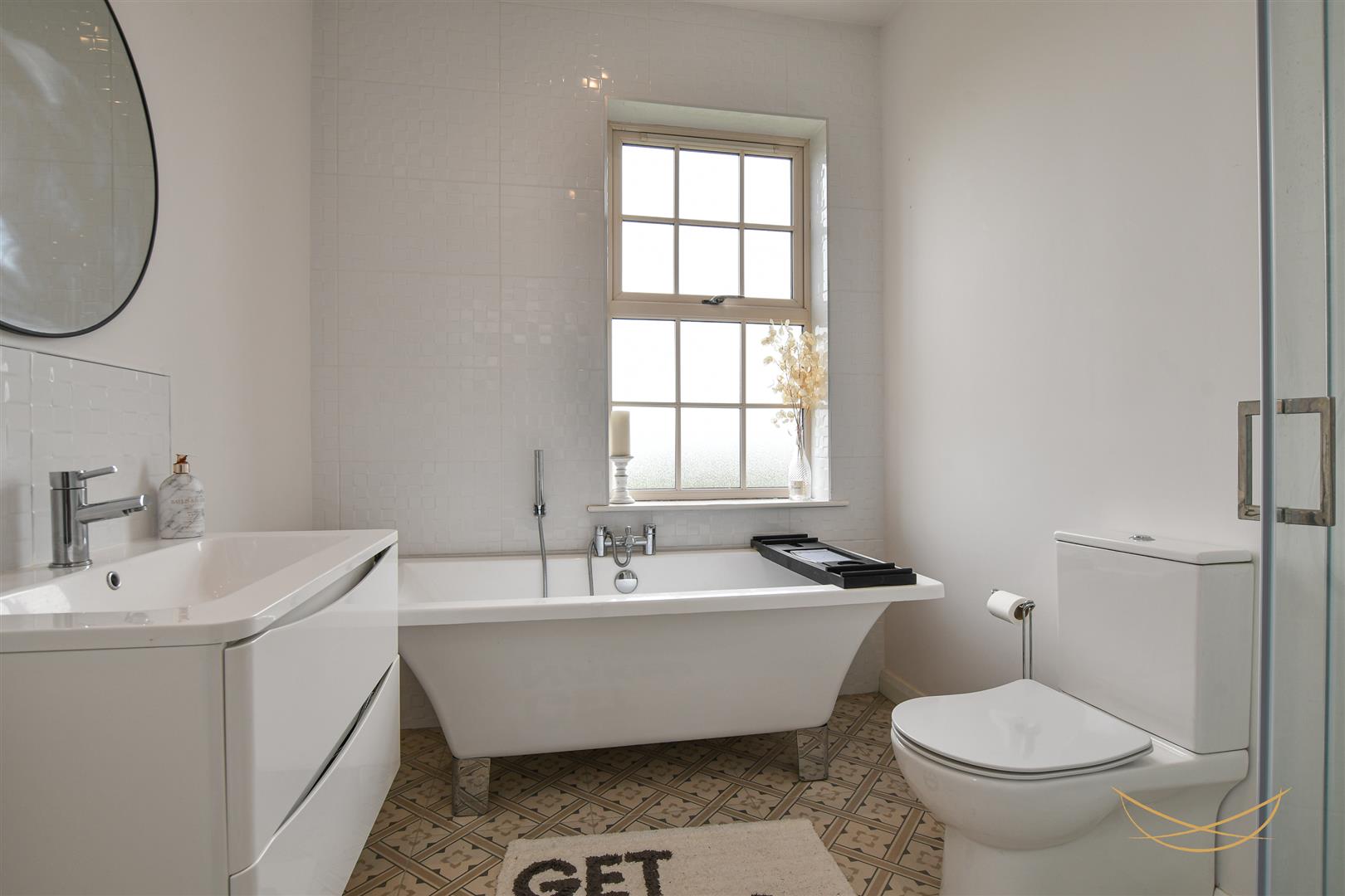 3 Bed Semi-detached House - Image 25