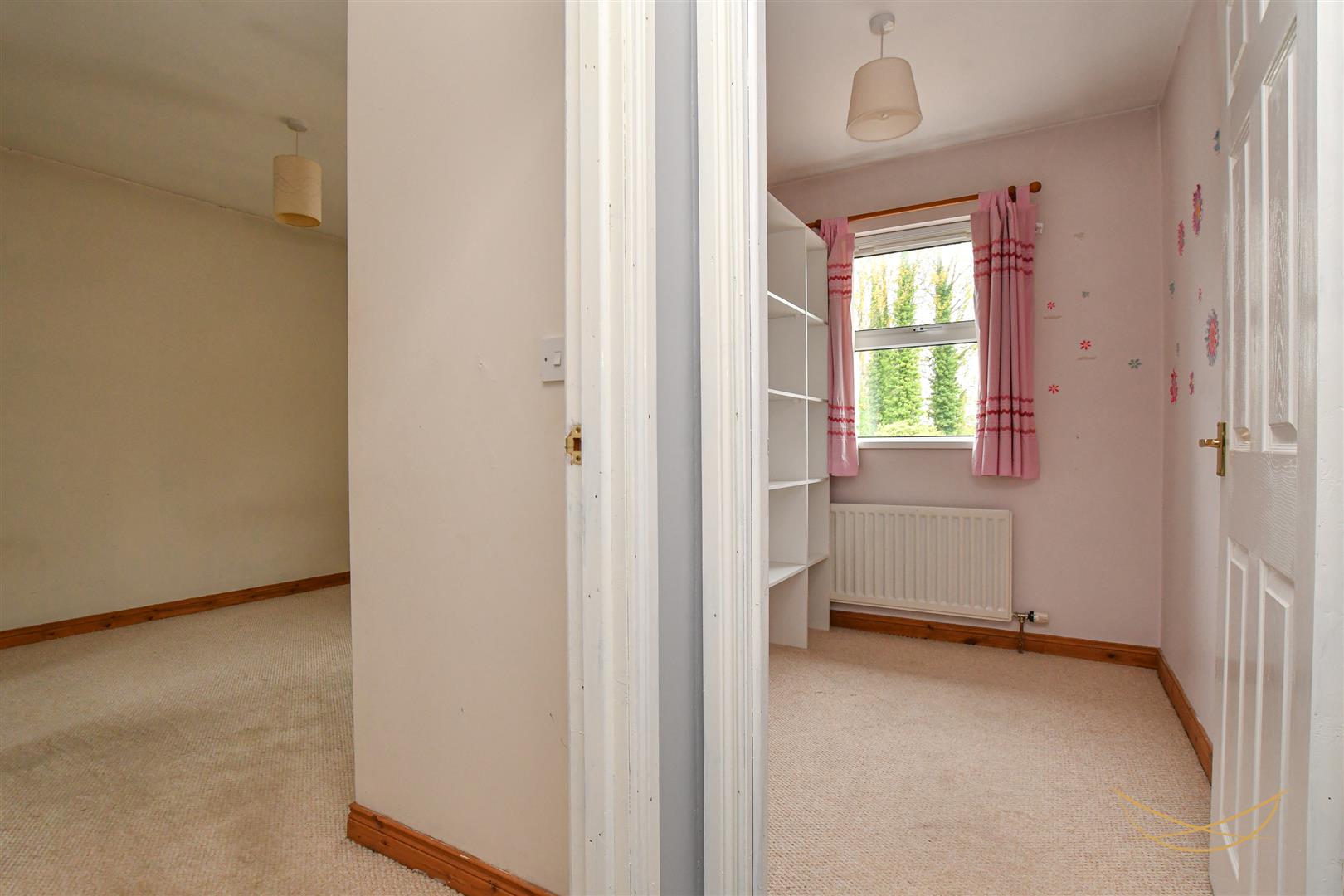 3 Bed End-terrace House - Image 19