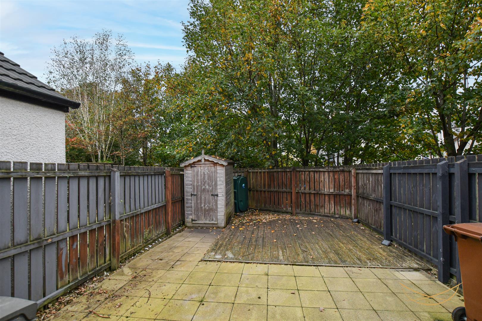 3 Bed End-terrace House - Image 23