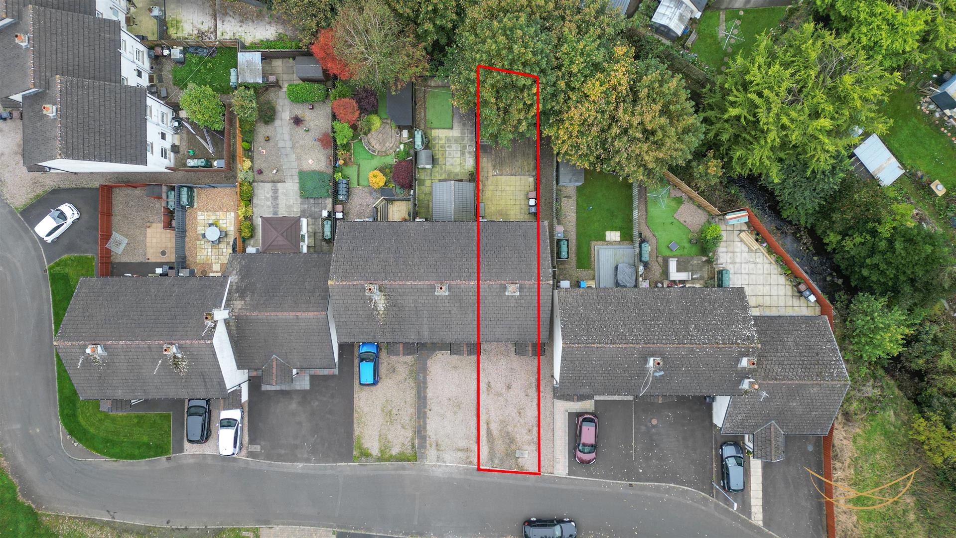 3 Bed End-terrace House - Image 25