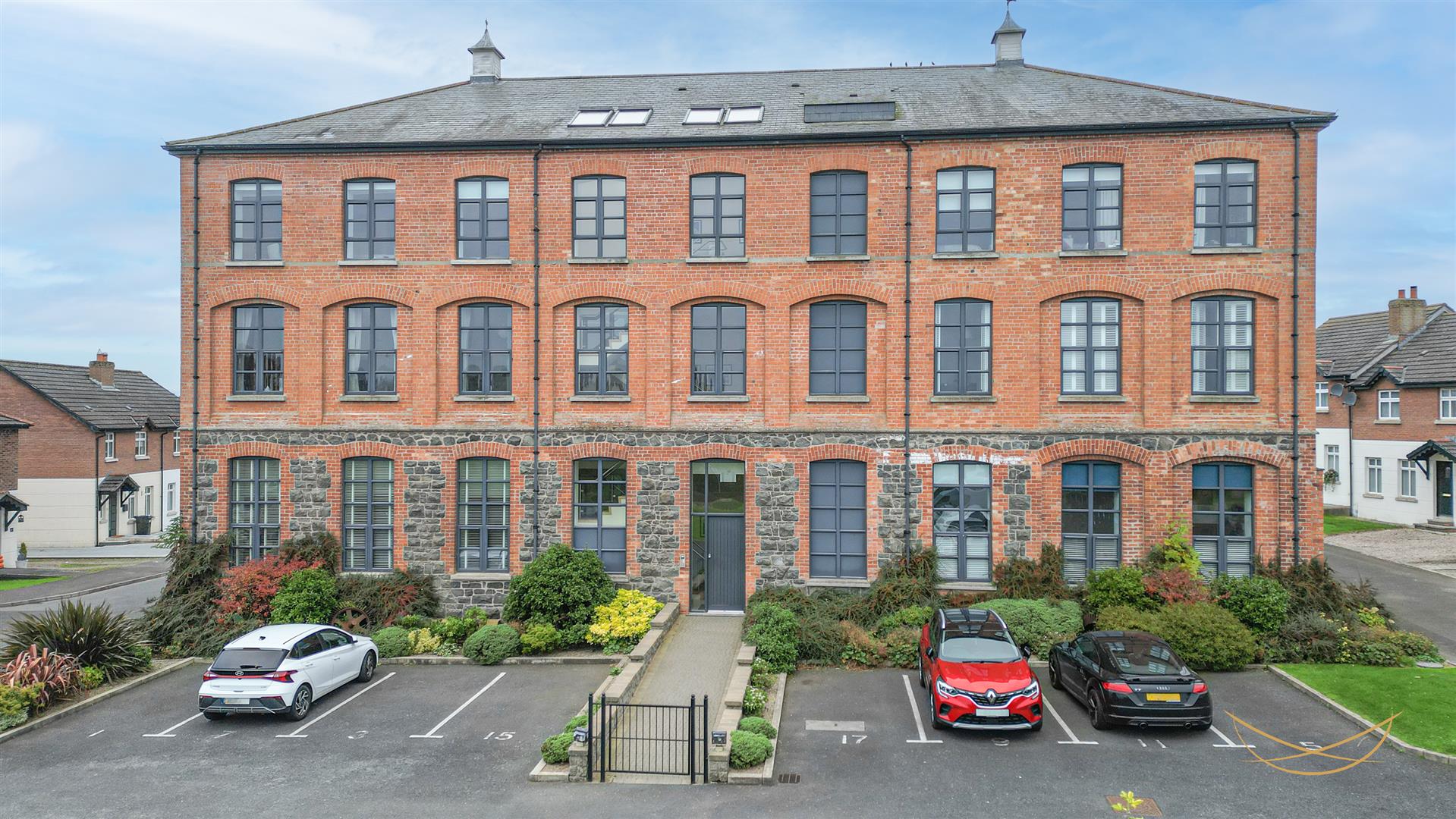 2 Bed Apartment - Image 2