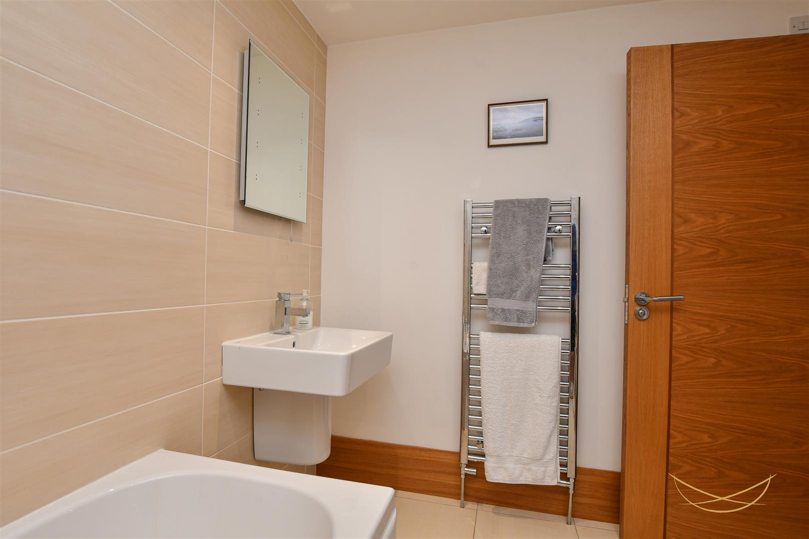 2 Bed Apartment - Image 24