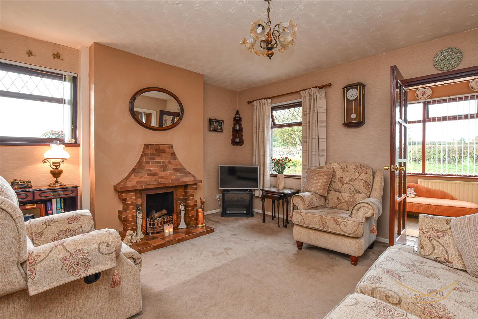 2 Bed Detached Bungalow - Image 11