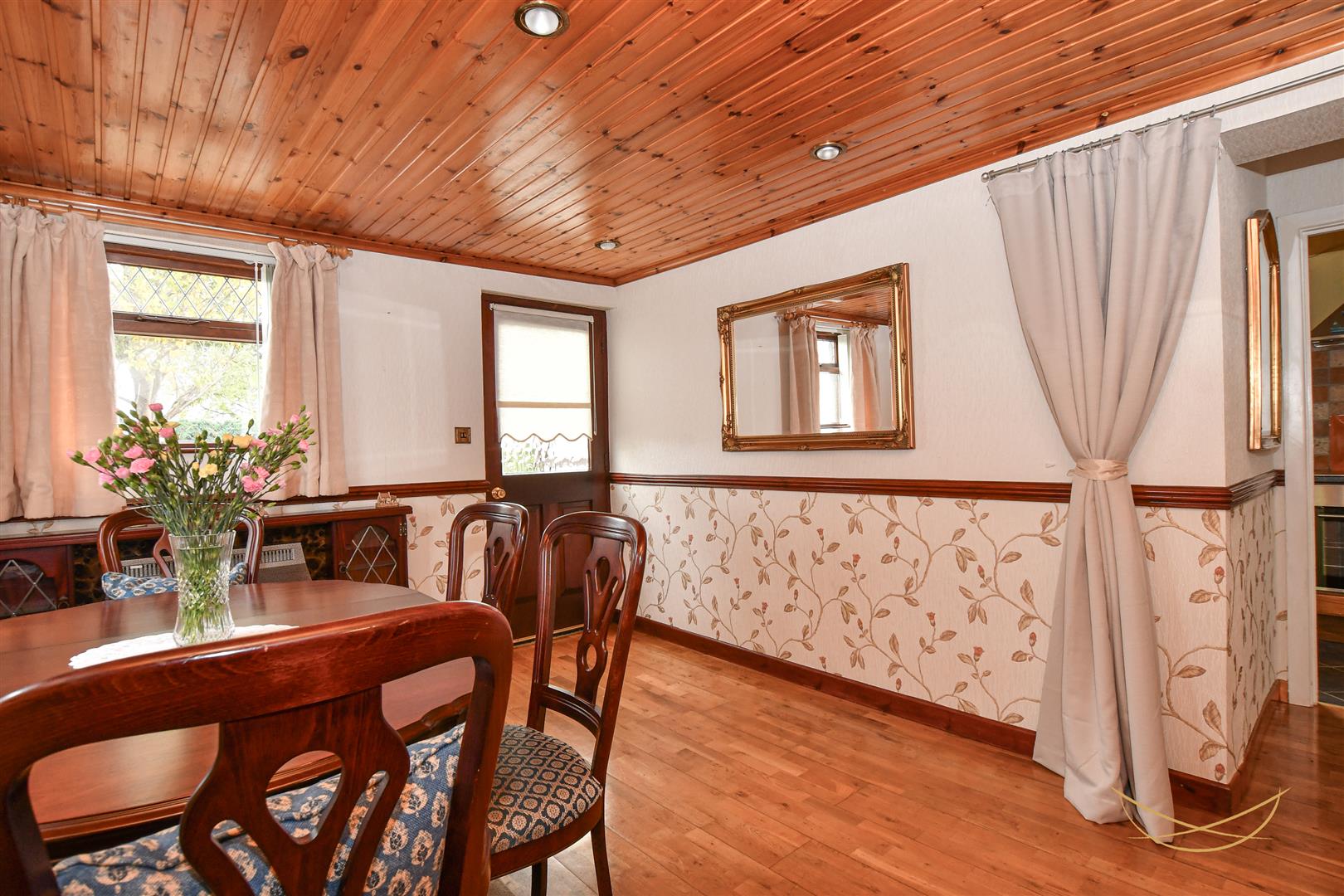 2 Bed Detached Bungalow - Image 16