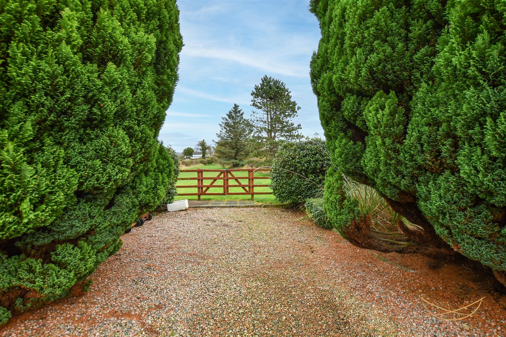 2 Bed Detached Bungalow - Image 32