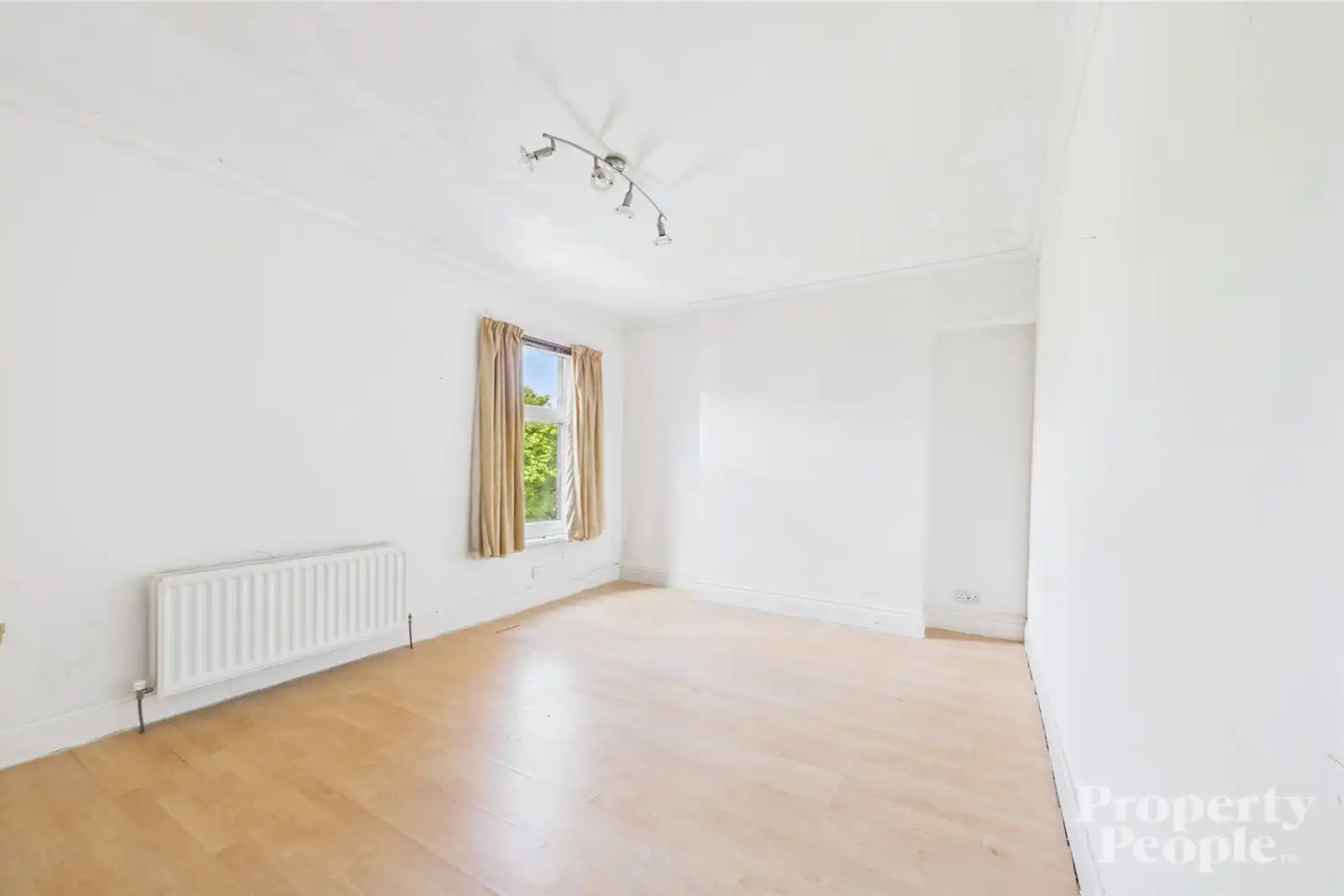 12 Chestnut Gardens, Belfast, County Antrim, BT14 6LN