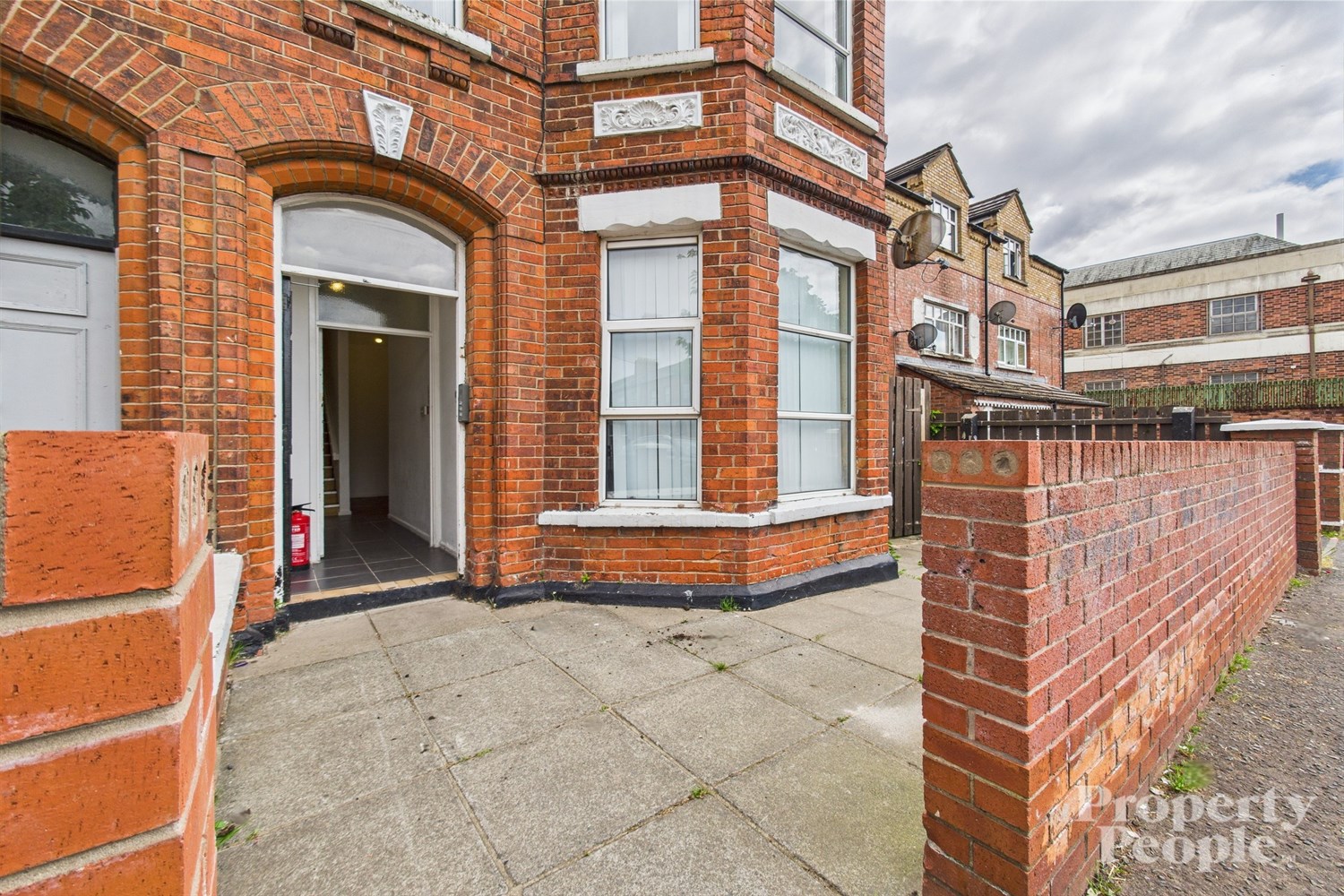  APT 2, 163, Cliftonpark Avenue,   Belfast,  BT14 6DT