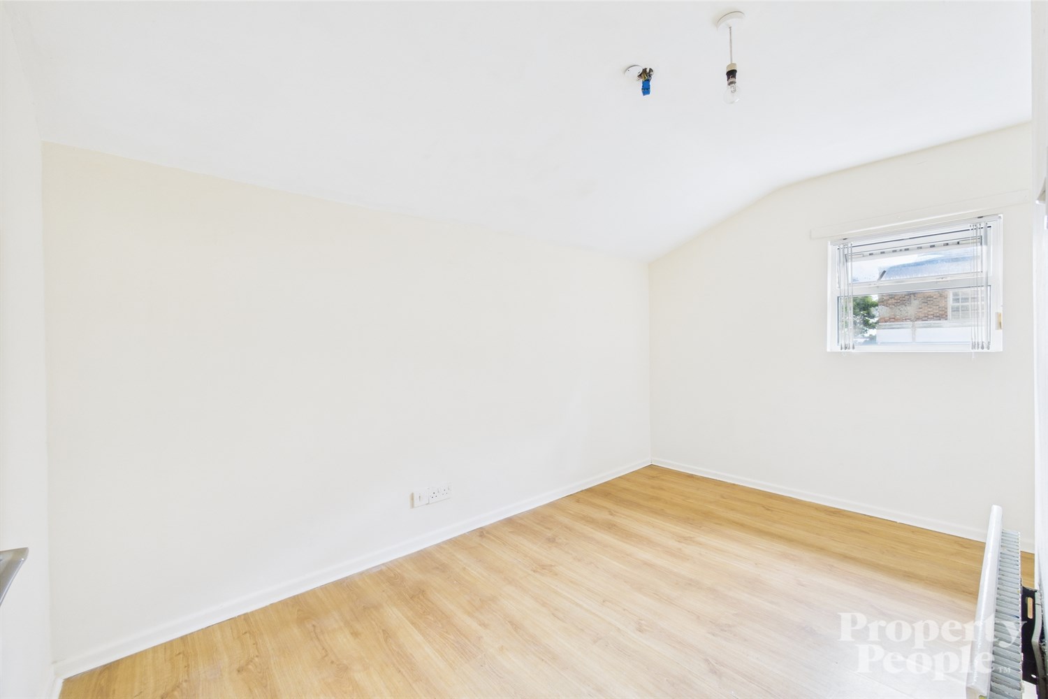  APT 2, 163, Cliftonpark Avenue,   Belfast,  BT14 6DT