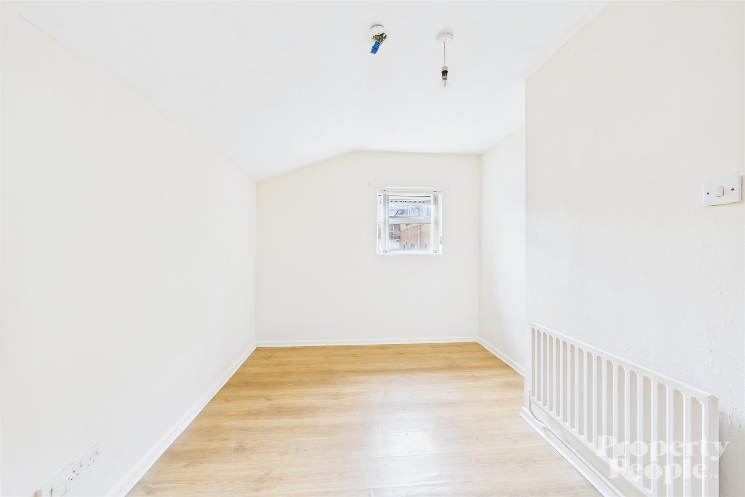  APT 2, 163, Cliftonpark Avenue,   Belfast,  BT14 6DT