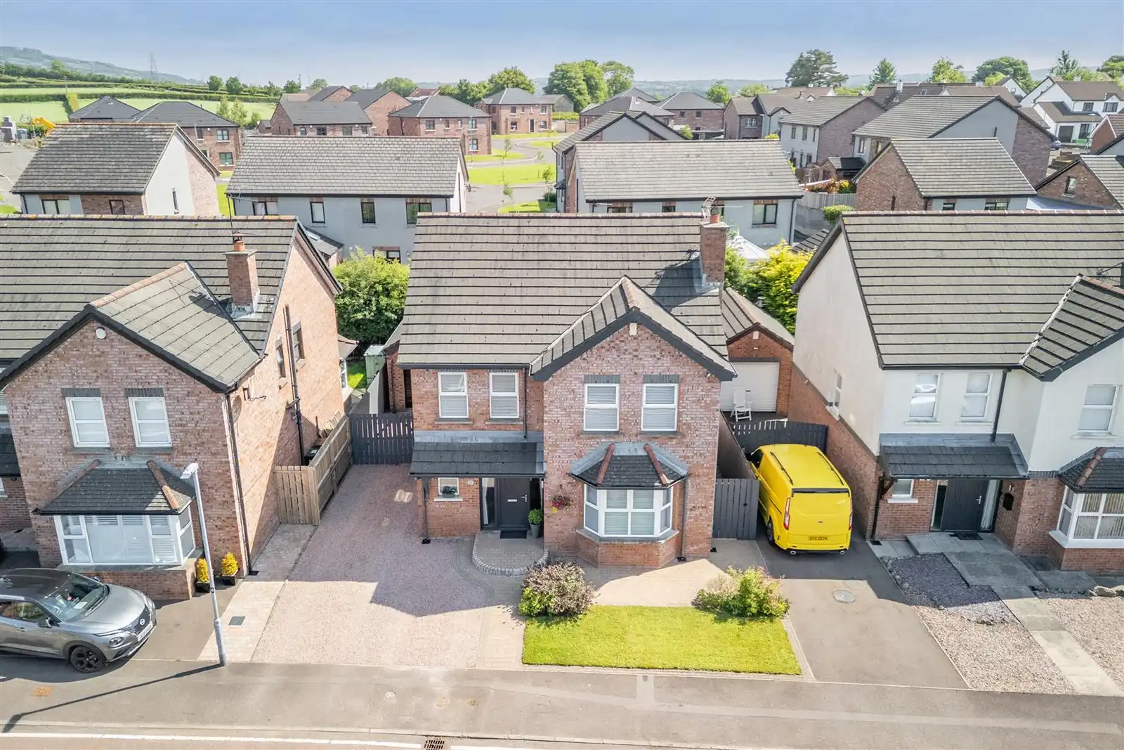 27 Gateside Drive, Ballyclare, BT39 9GJ