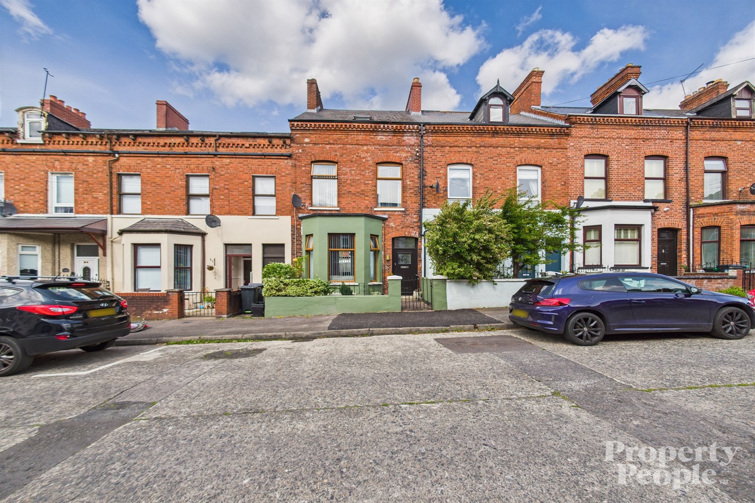  28 Ponsonby Avenue,   Belfast,  BT15 2LS