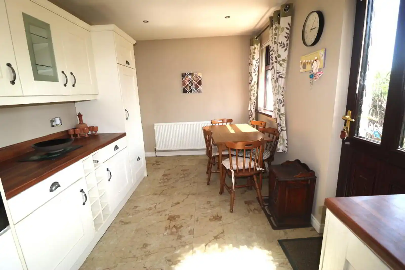 2 Oaklands, Cullybackey, Ballymena, Antrim, BT42 1DU