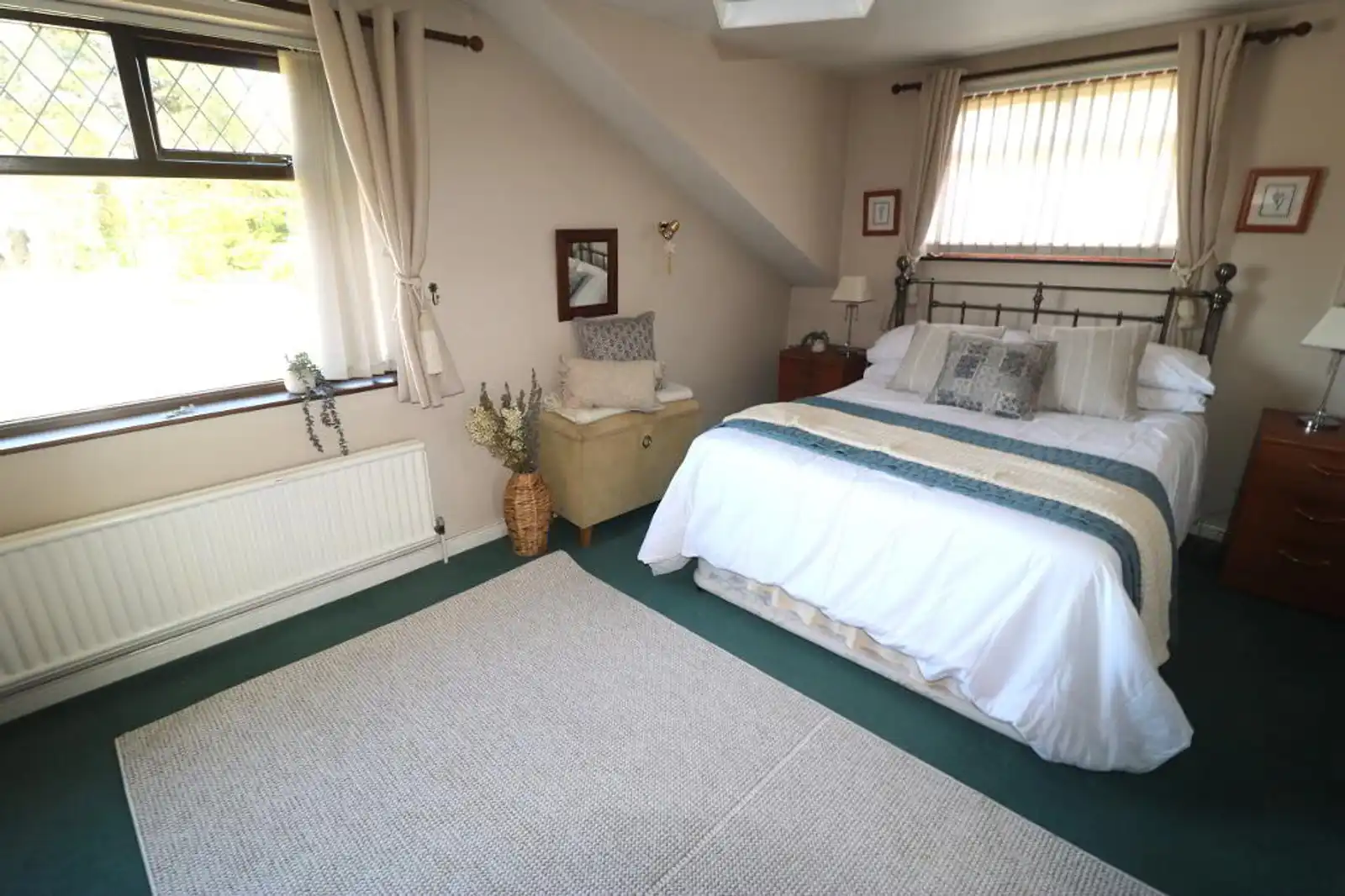 2 Oaklands, Cullybackey, Ballymena, Antrim, BT42 1DU