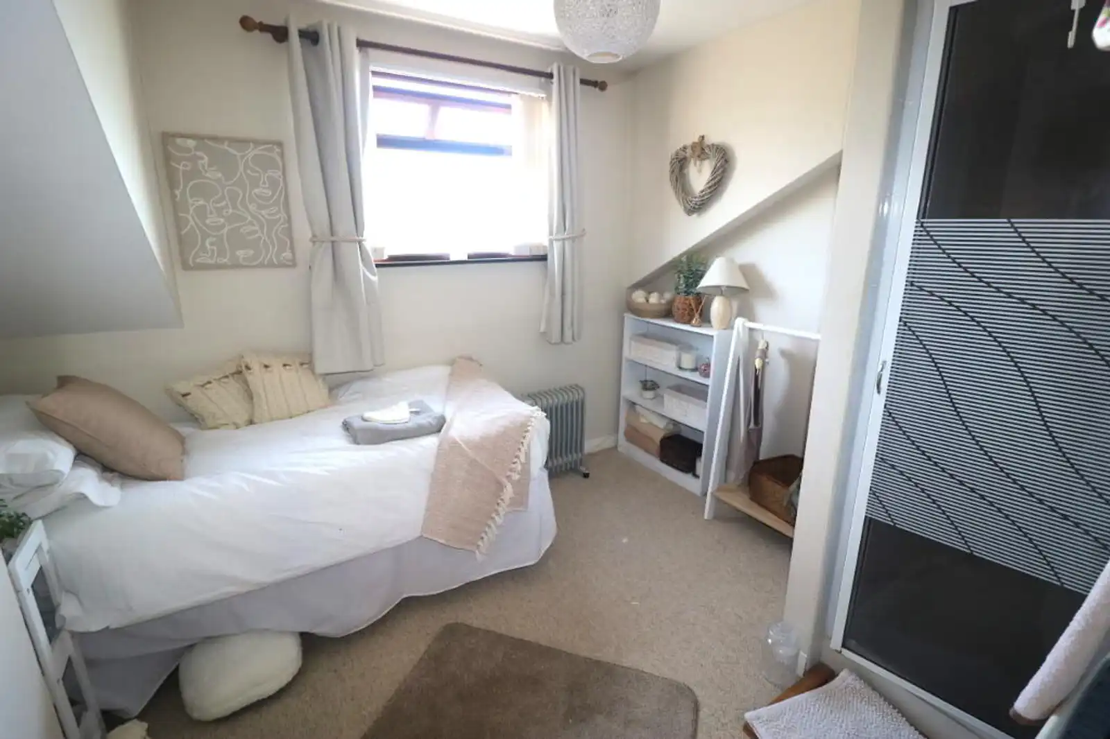 2 Oaklands, Cullybackey, Ballymena, Antrim, BT42 1DU