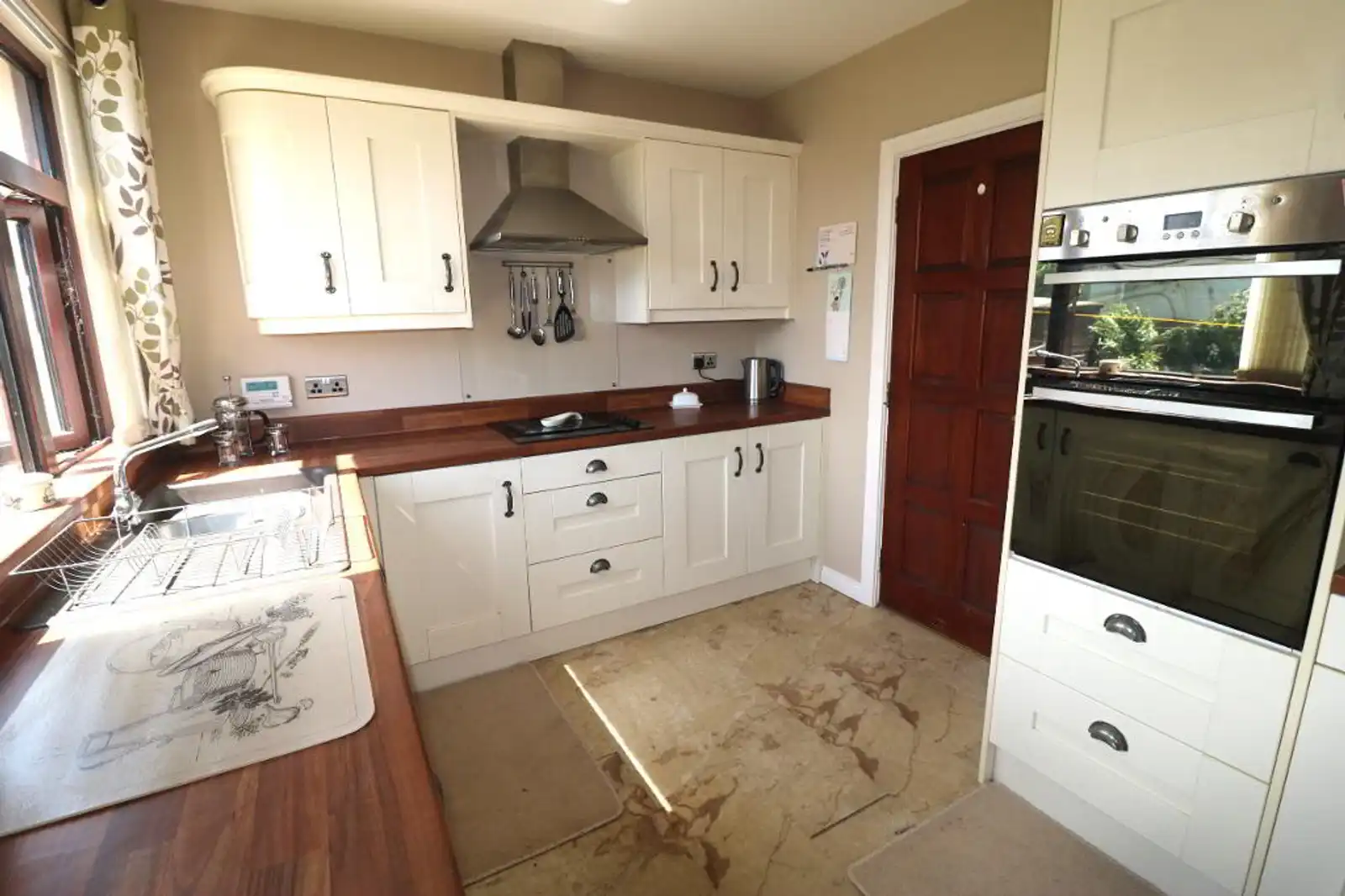 2 Oaklands, Cullybackey, Ballymena, Antrim, BT42 1DU
