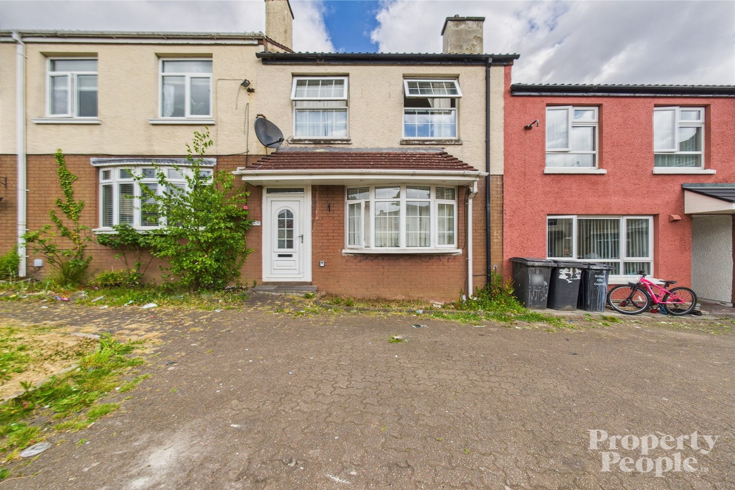  49 Laurelbank, Dunmurry,   Belfast,  BT17 0RR