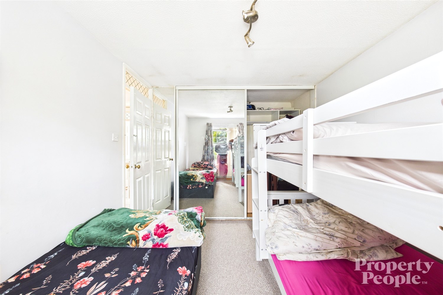  49 Laurelbank, Dunmurry,   Belfast,  BT17 0RR
