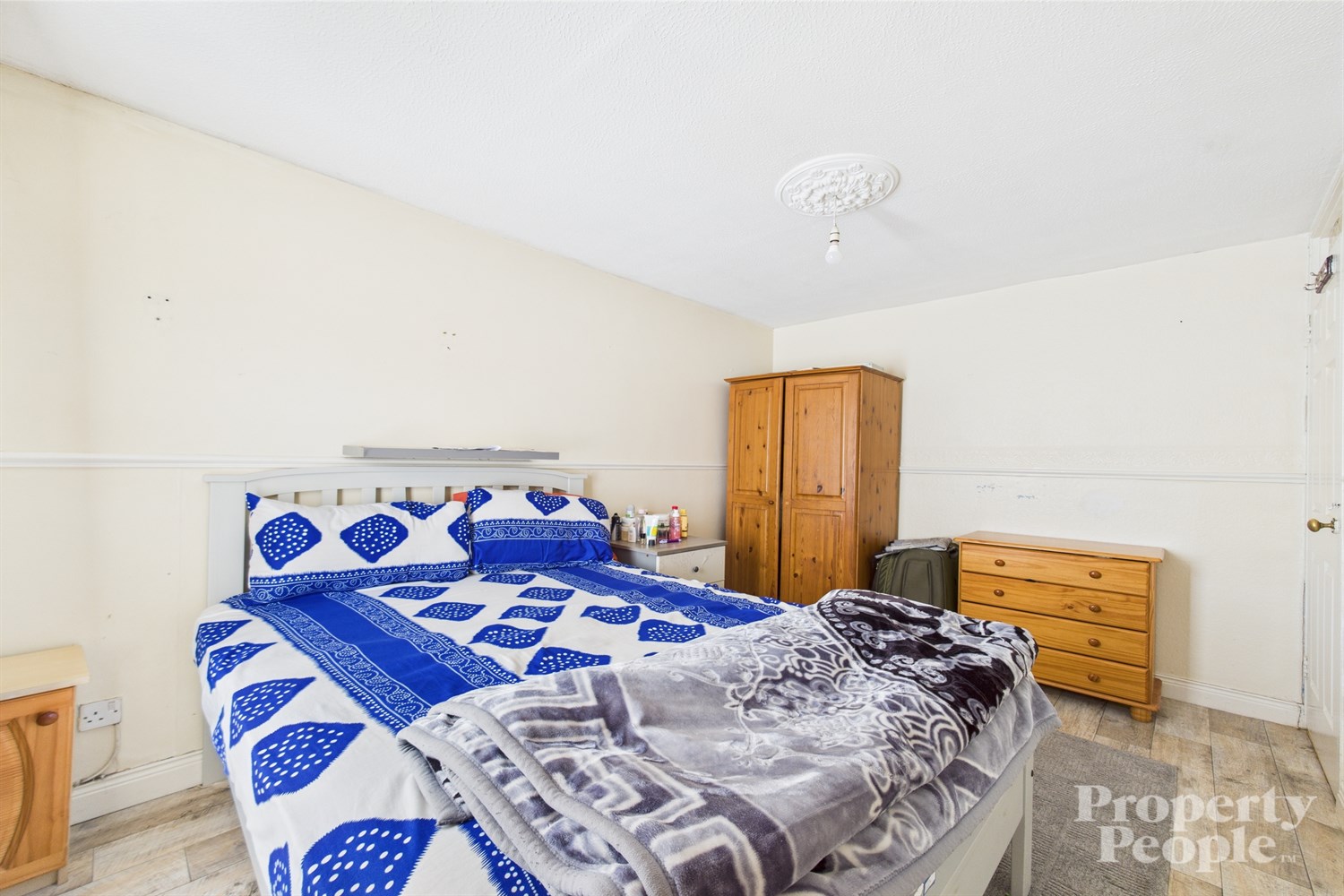  49 Laurelbank, Dunmurry,   Belfast,  BT17 0RR