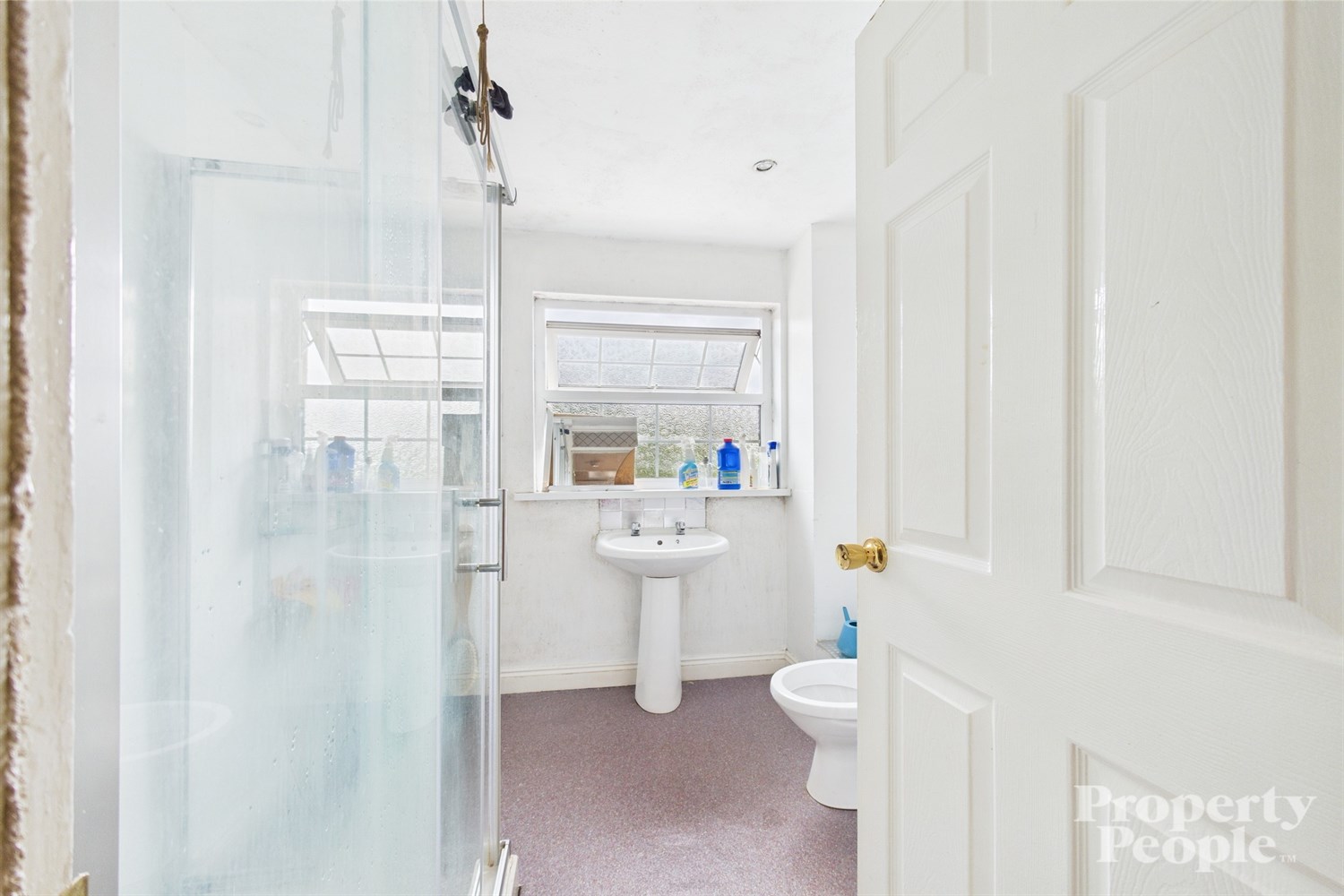 49 Laurelbank, Dunmurry,   Belfast,  BT17 0RR