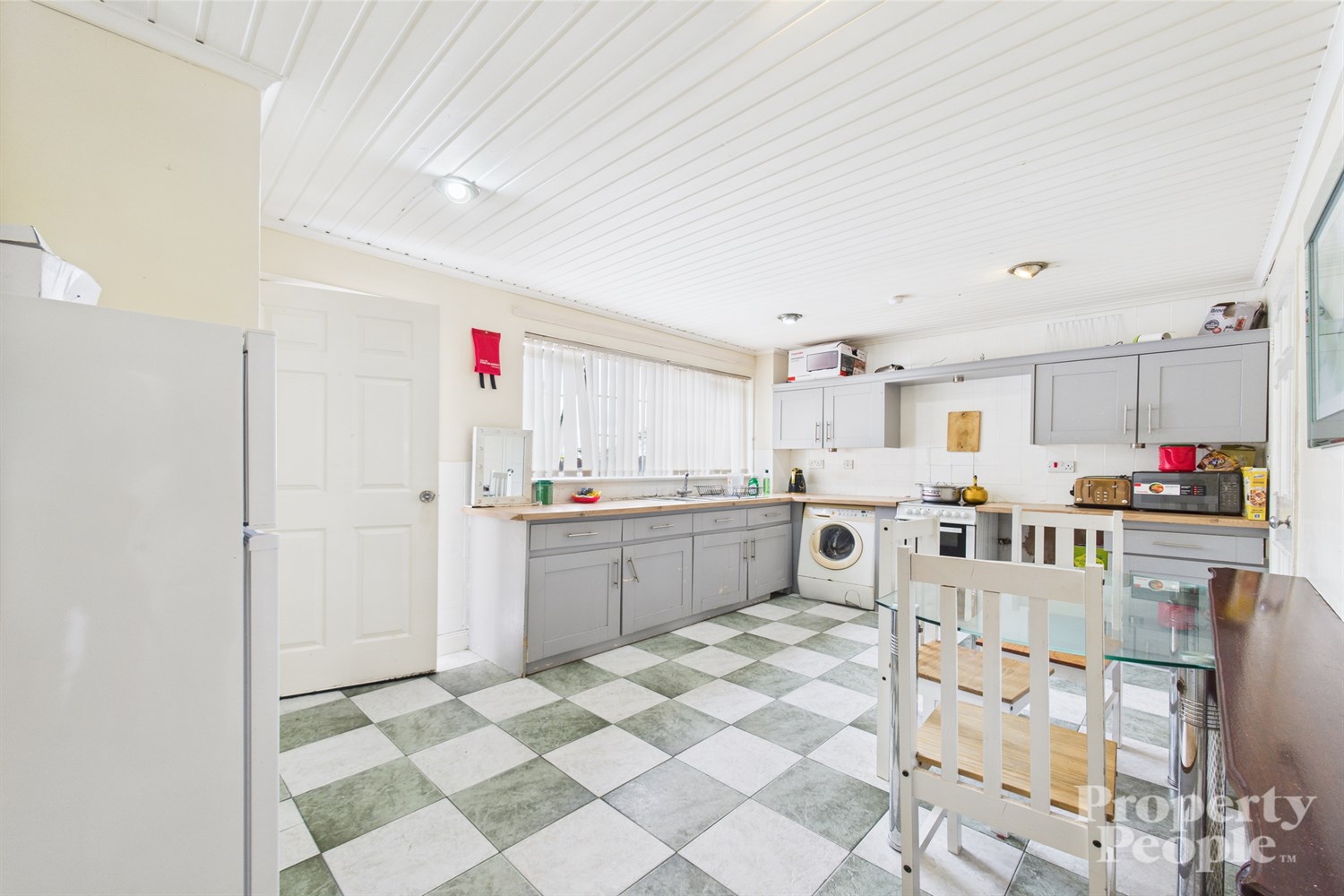  49 Laurelbank, Dunmurry,   Belfast,  BT17 0RR