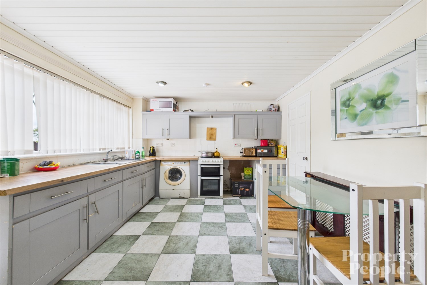  49 Laurelbank, Dunmurry,   Belfast,  BT17 0RR