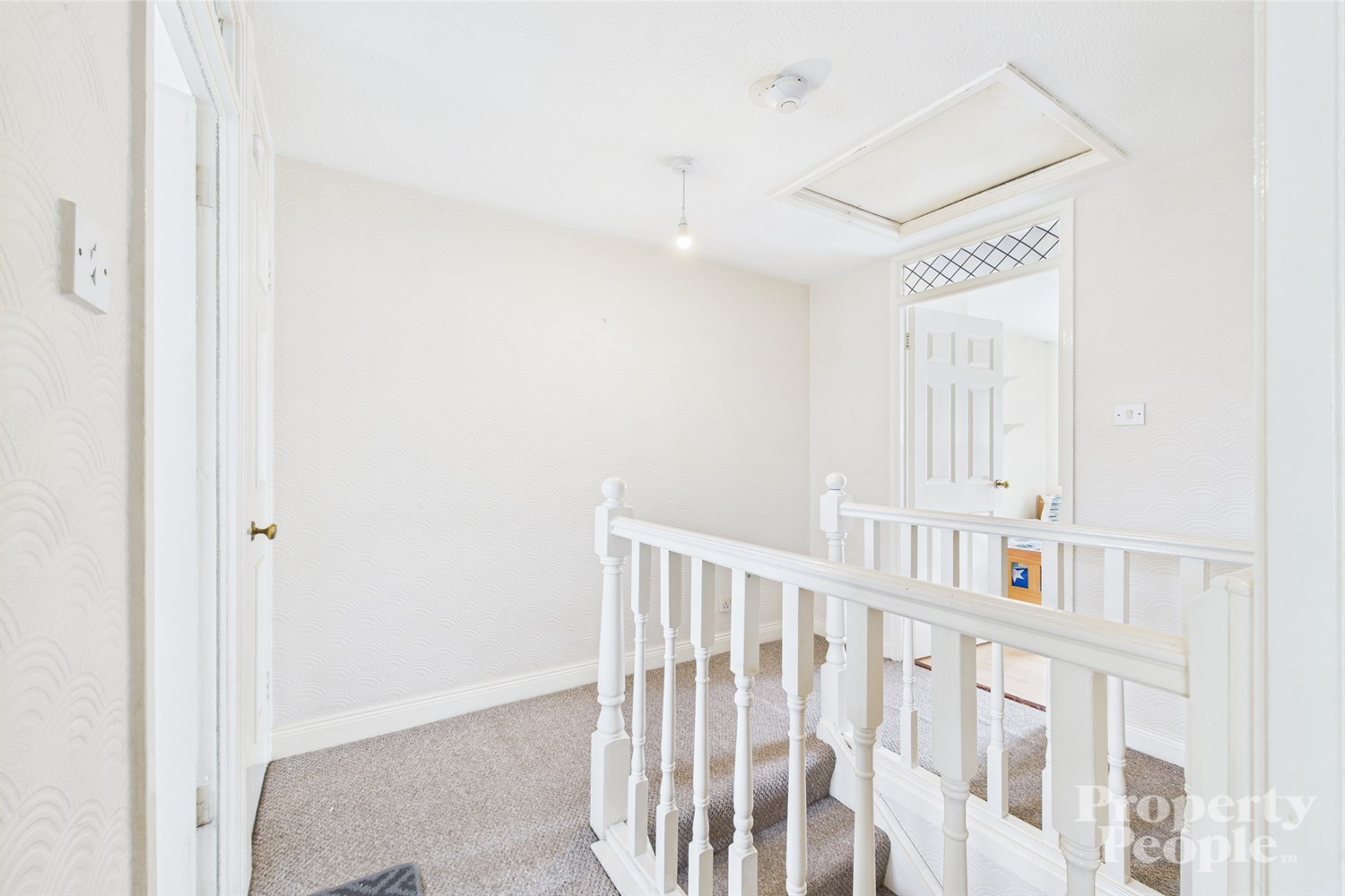  49 Laurelbank, Dunmurry,   Belfast,  BT17 0RR