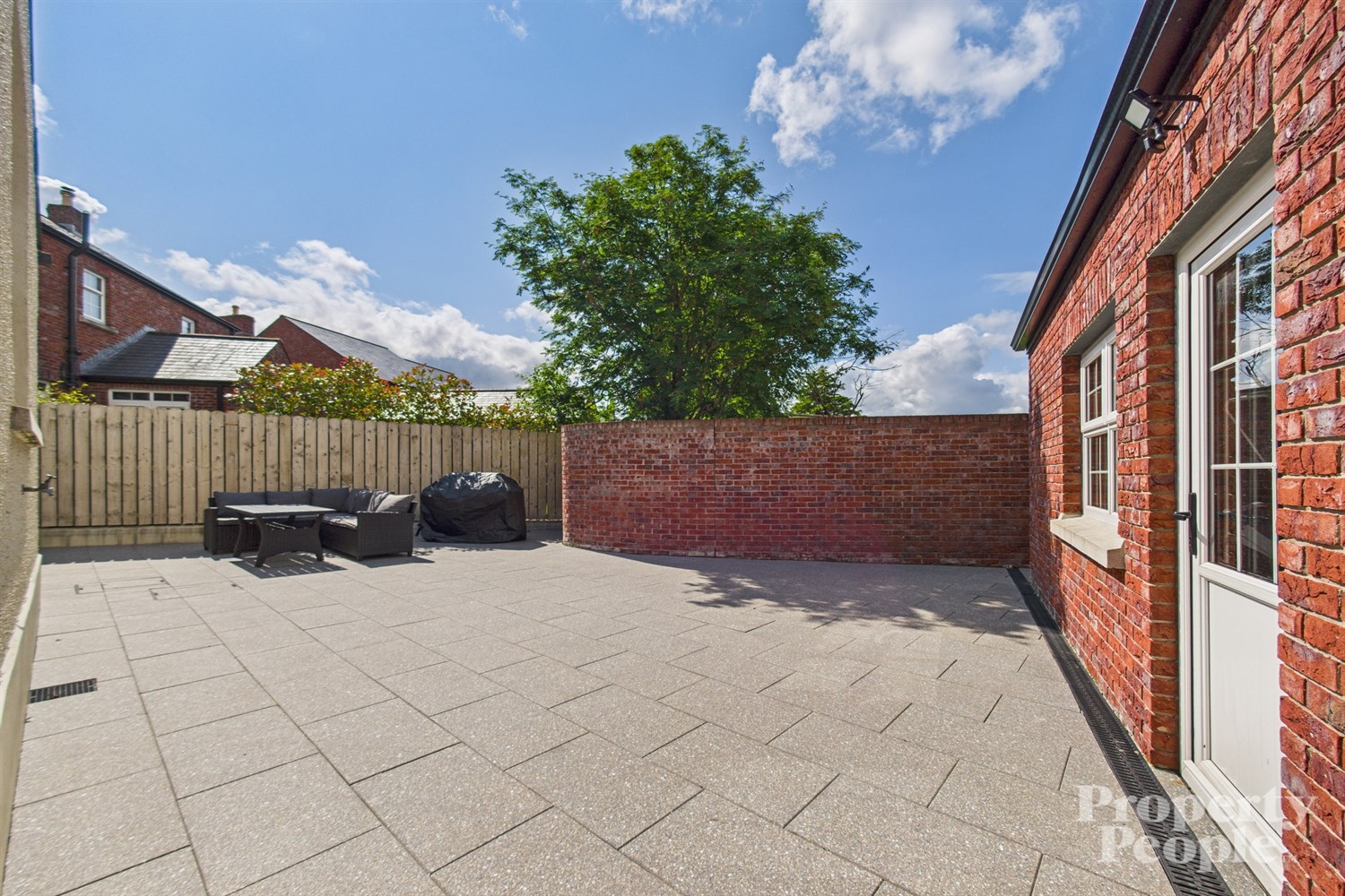  2 Breton Drive,   Lisburn,  BT28 3ZA