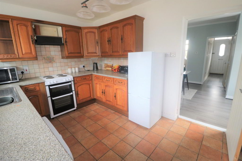 2 Bed Semi-detached House - Image 5