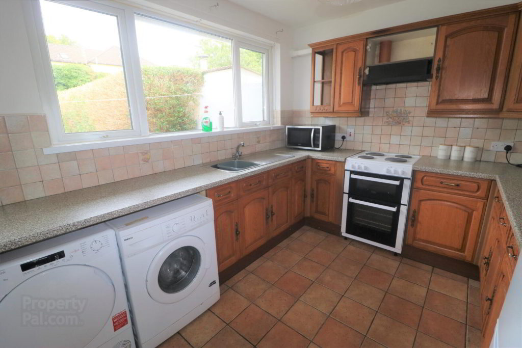 2 Bed Semi-detached House - Image 6