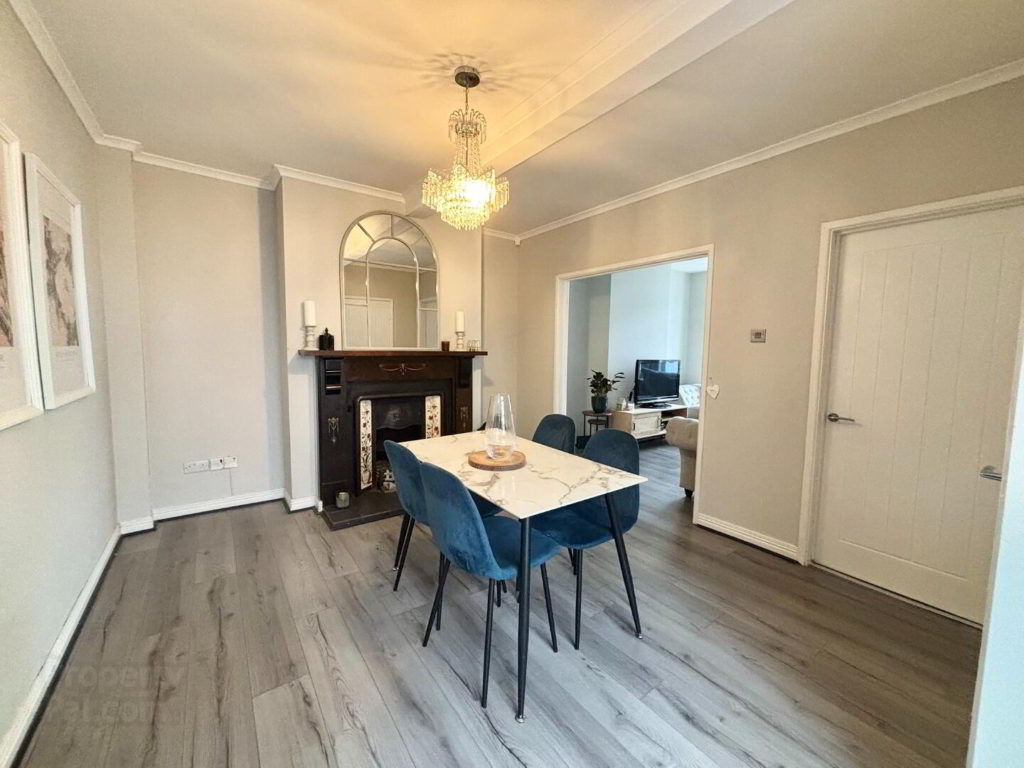 2 Bed Semi-detached House - Image 8