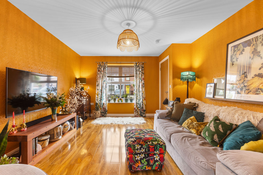 3 Bed Semi-detached House - Image 4