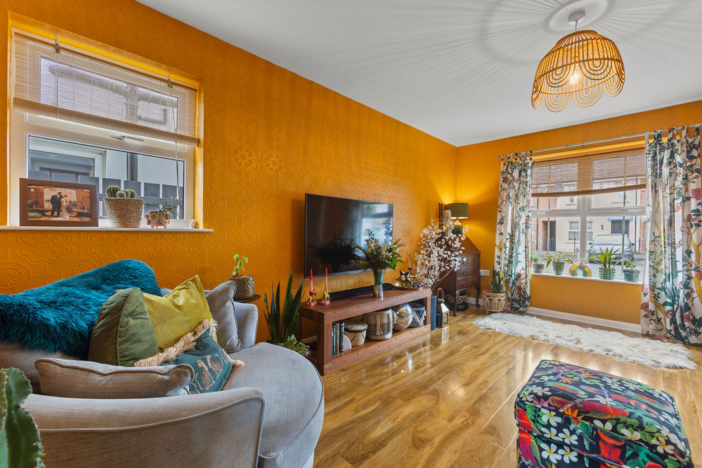 3 Bed Semi-detached House - Image 6