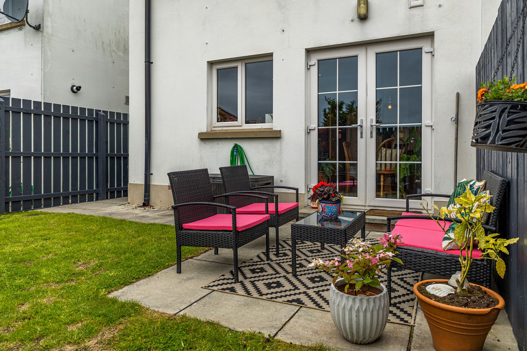 3 Bed Semi-detached House - Image 19