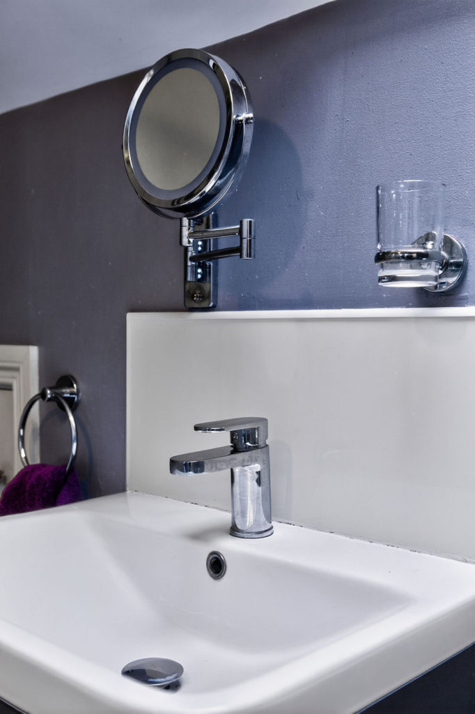 4 Bed Semi-detached Chalet Bungalow - Image 26