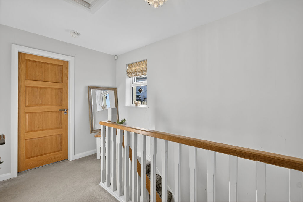 3 Bed Semi-detached House - Image 13