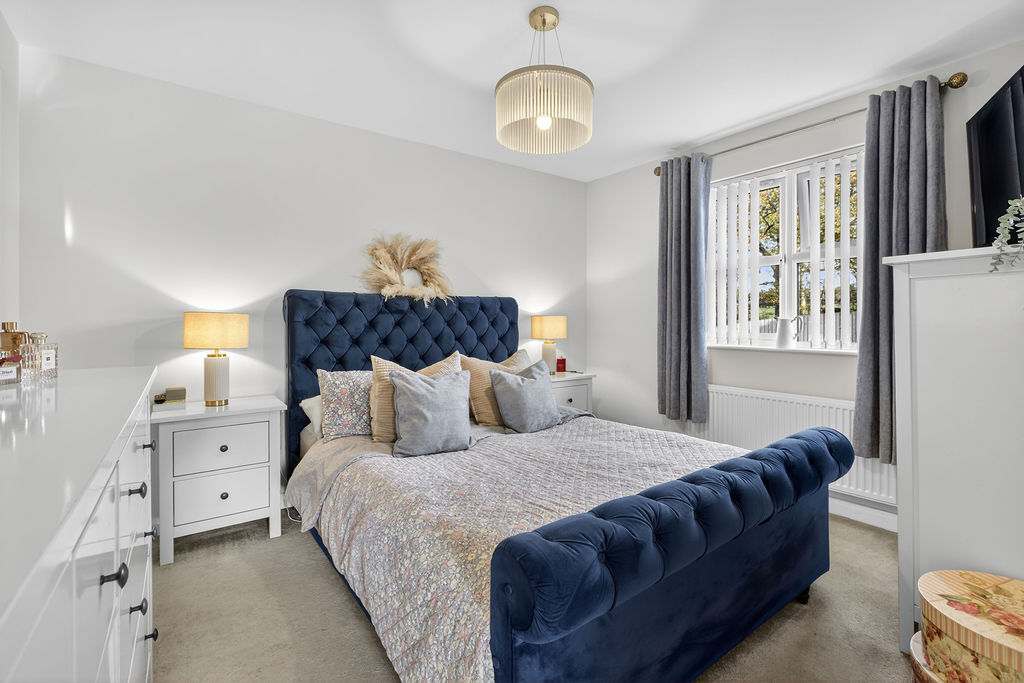 3 Bed Semi-detached House - Image 14