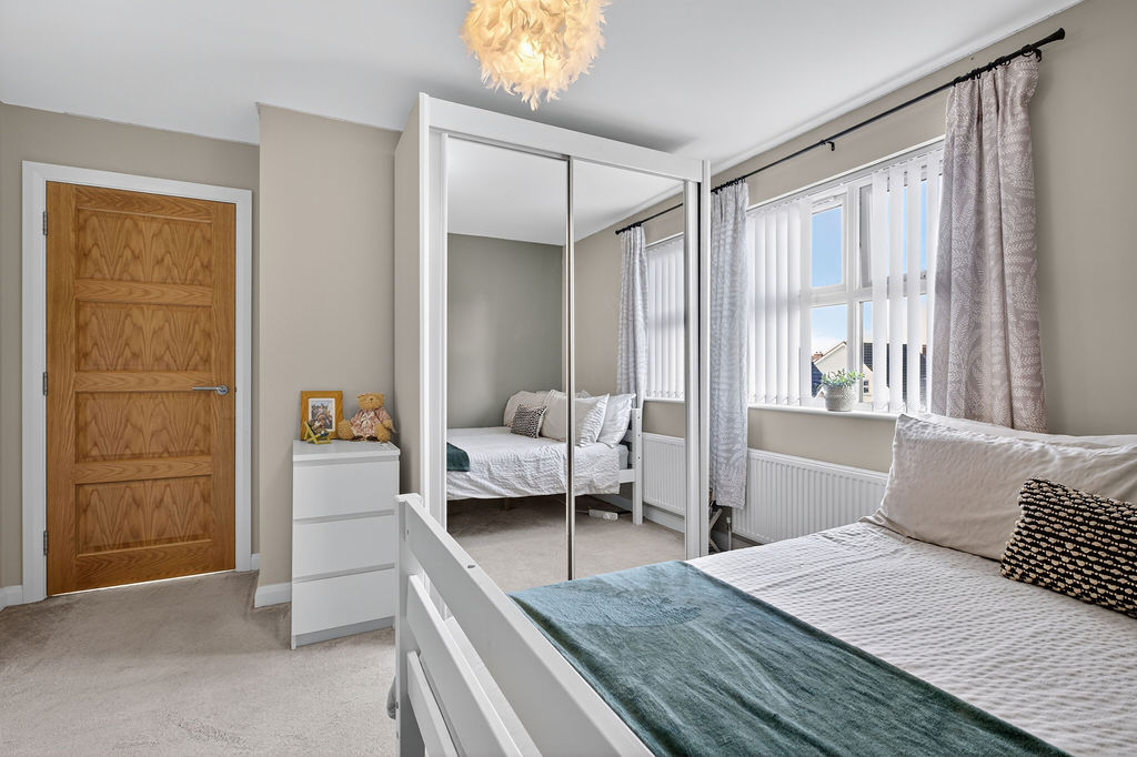 3 Bed Semi-detached House - Image 17