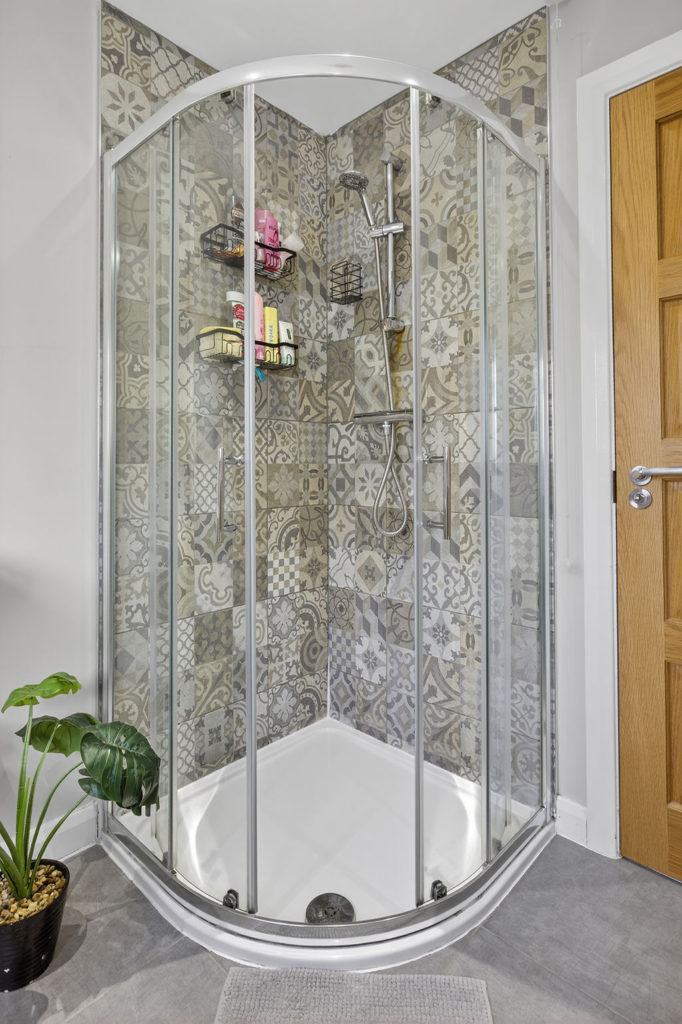 3 Bed Semi-detached House - Image 20